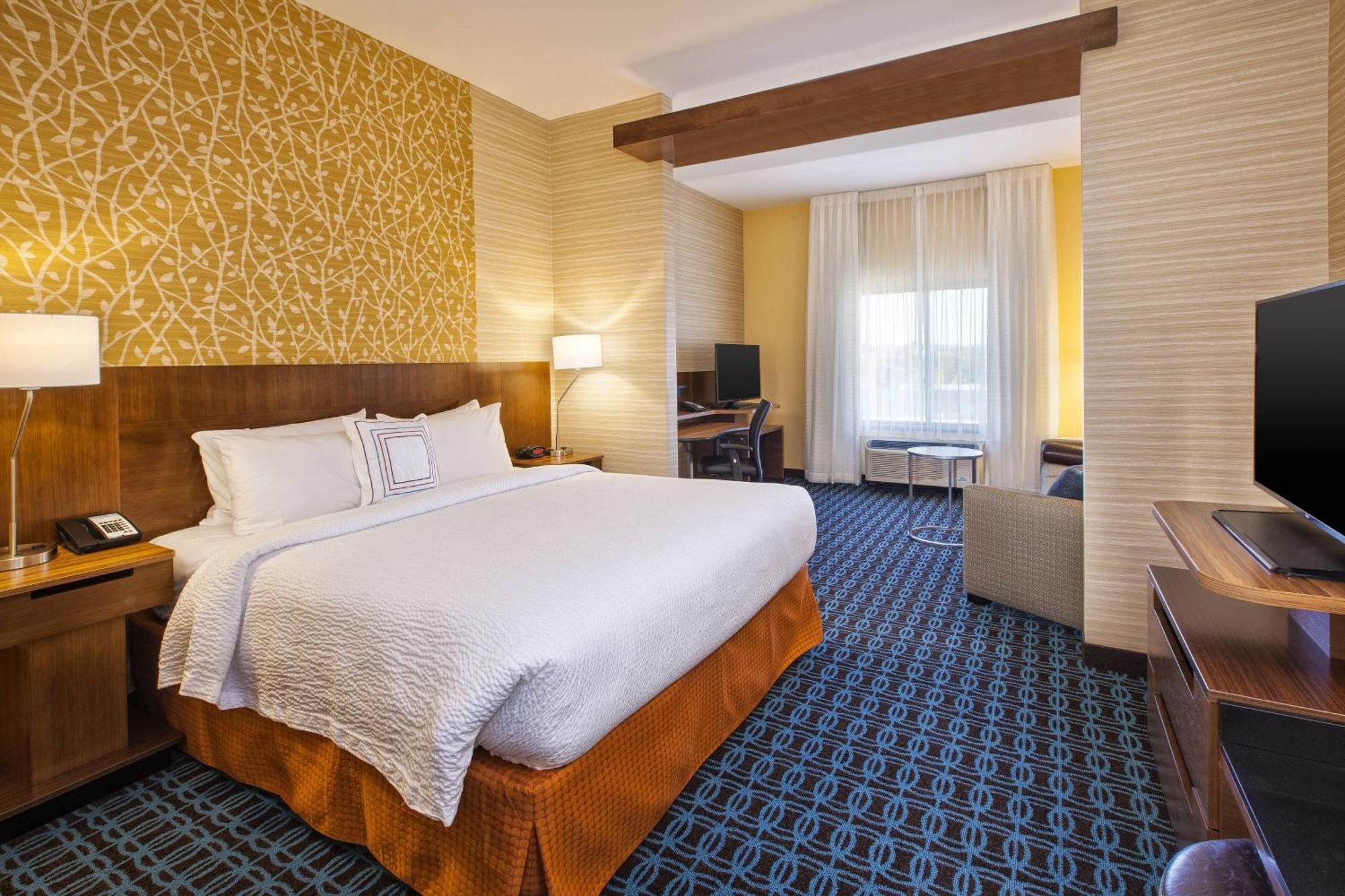 Fairfield Inn & Suites By Marriott Платтсбург Экстерьер фото