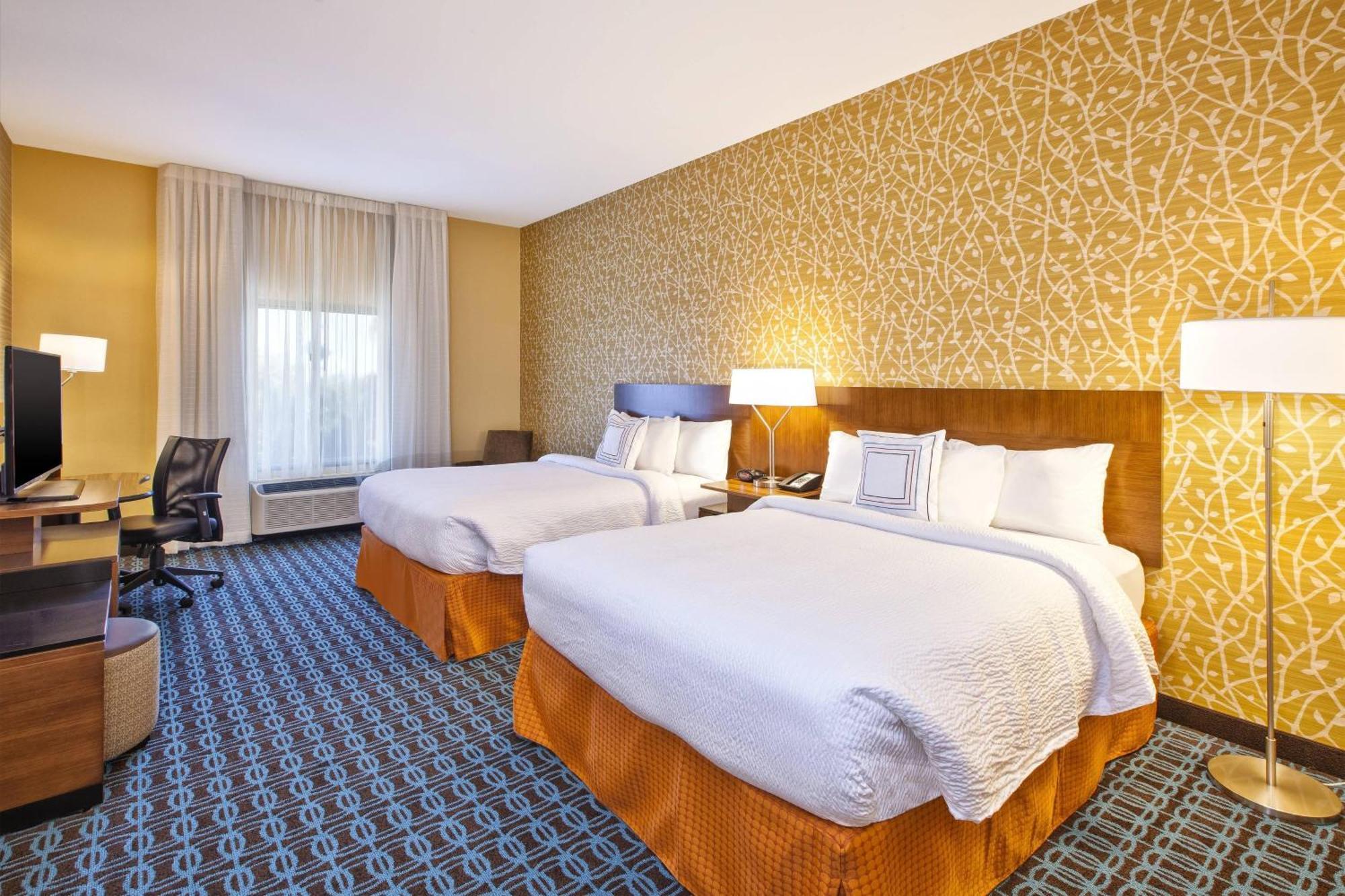 Fairfield Inn & Suites By Marriott Платтсбург Экстерьер фото