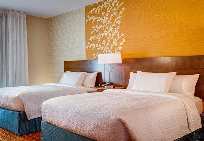 Fairfield Inn & Suites By Marriott Платтсбург Экстерьер фото